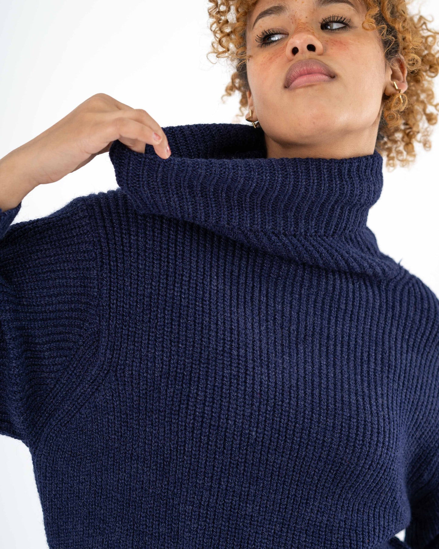 High-Low Turtle-neck Pullover In Dark Blue