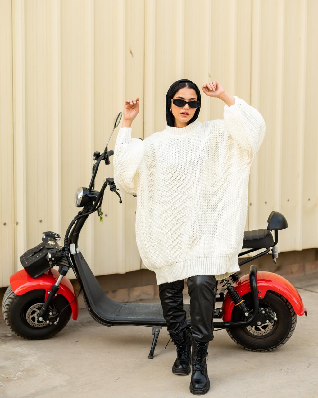 Extra Oversized Chunky Sweater in Off-white