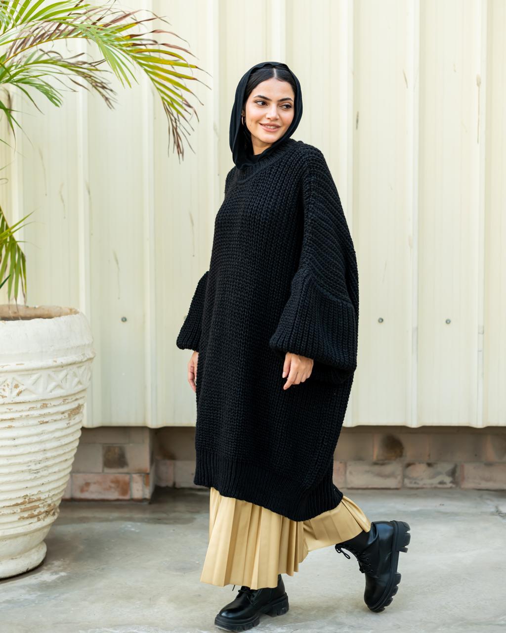 Extra Oversized Chunky Sweater in Black