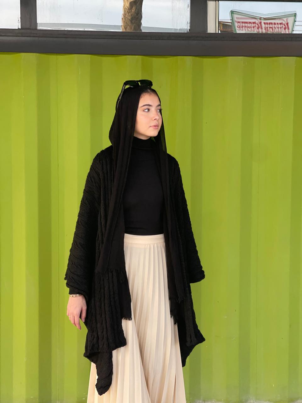 Cable-knitted Cape in dark blue