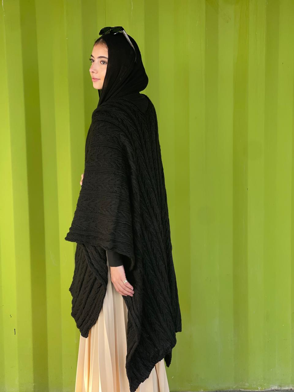 Cable-knitted Cape in dark blue