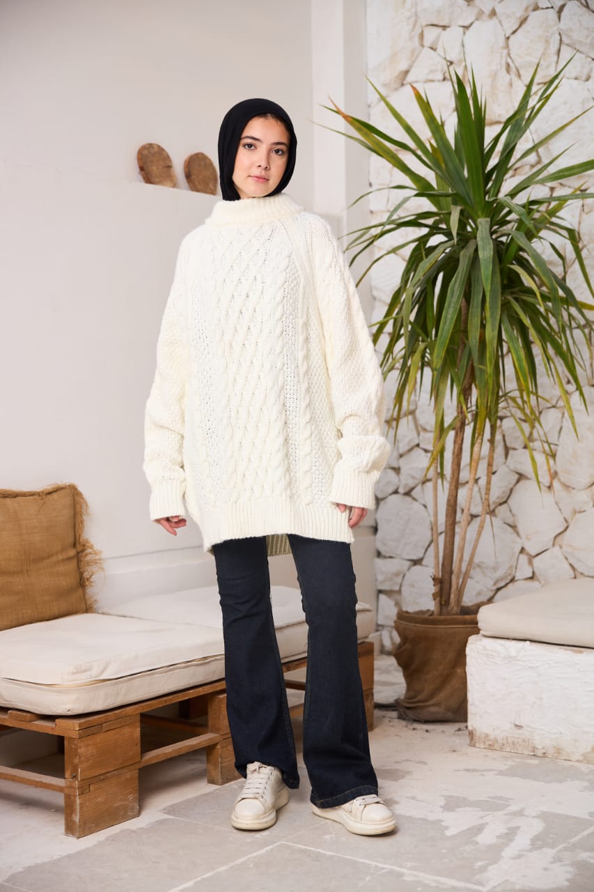 Oversized Cable-knit Sweater