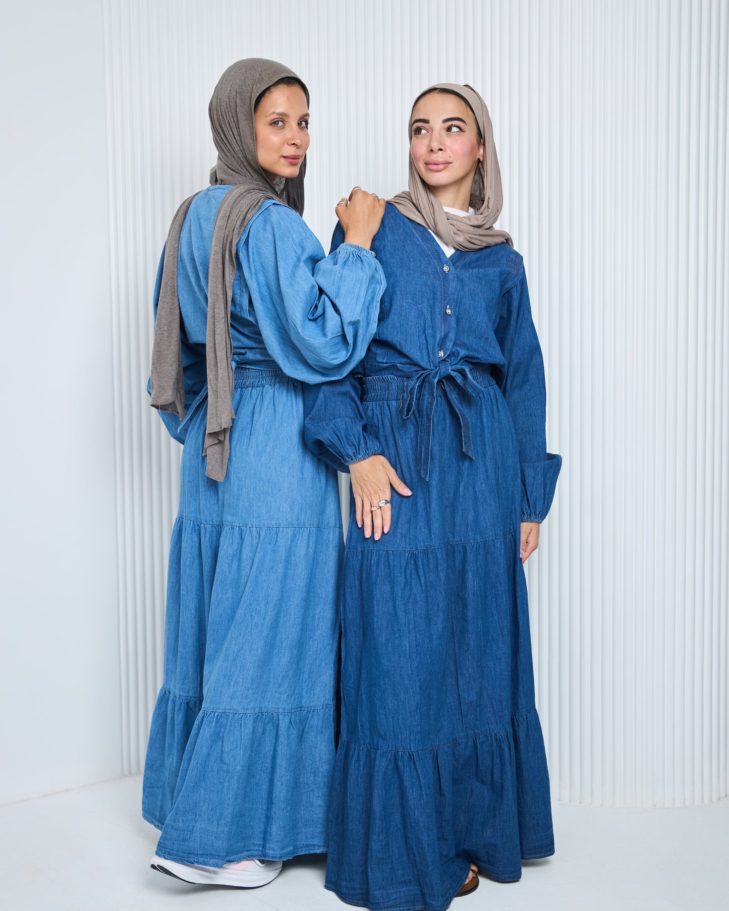 Dinem set in dark blue