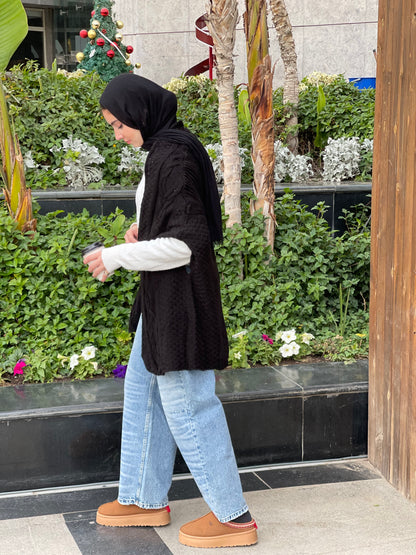 Knitted cap in black