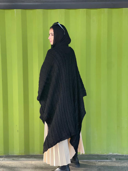 Cable-knitted Cape in dark blue